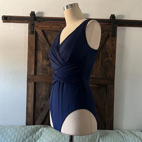 Lands End Long Slender Tummy Control Chlorine Resistant V-neck Wrap Swimsuit - Picture 5 of 13